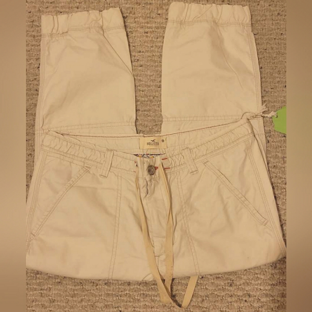 Hollister capri pants size 3